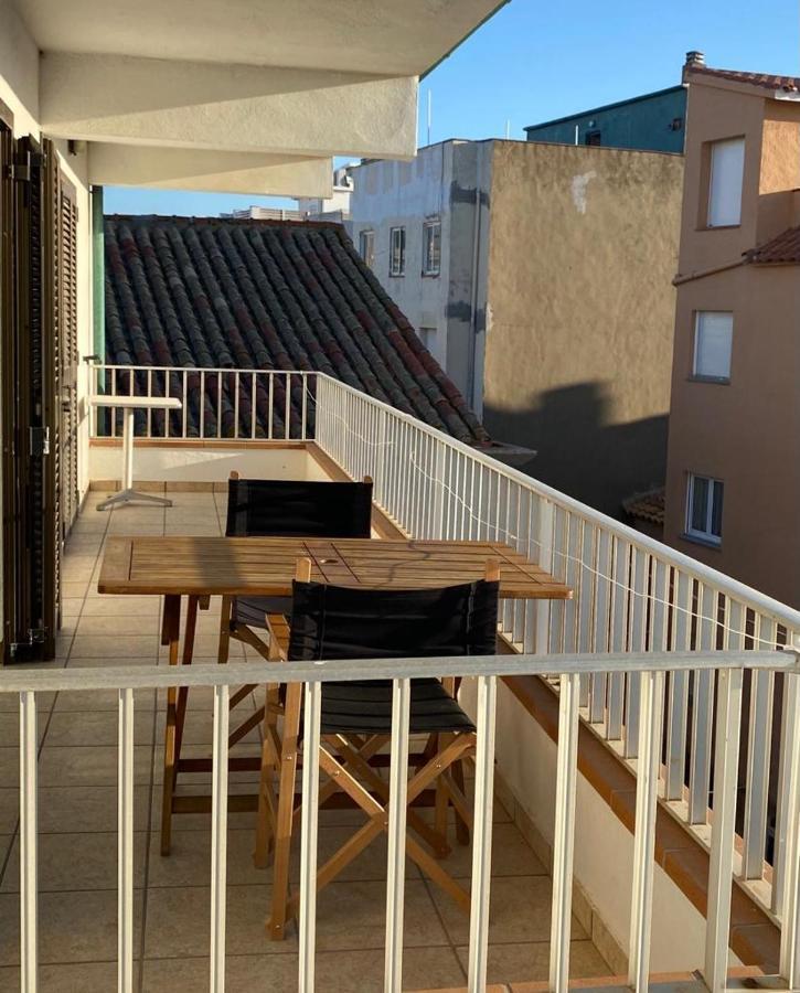 Port De'N Perris Apartment L' Escala Ngoại thất bức ảnh