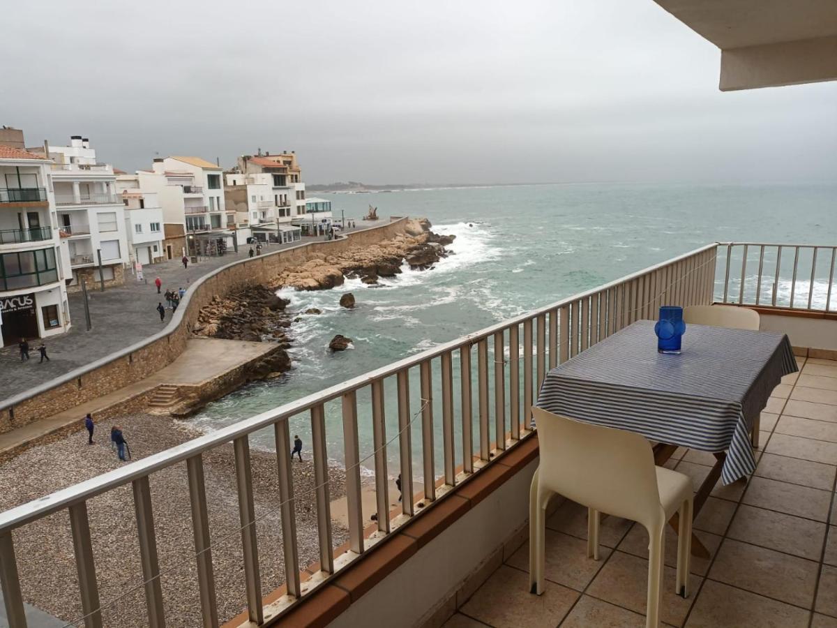 Port De'N Perris Apartment L' Escala Ngoại thất bức ảnh