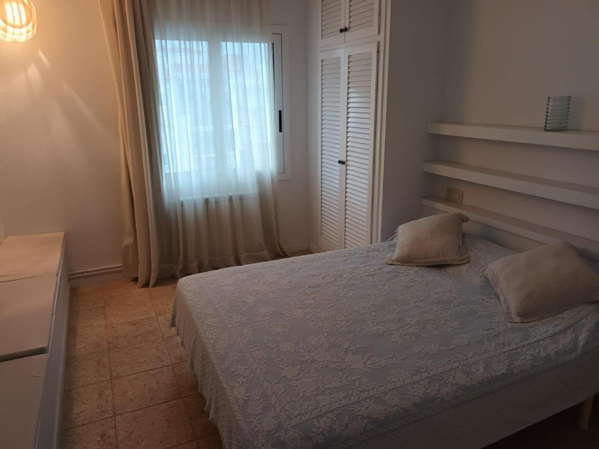 Port De'N Perris Apartment L' Escala Ngoại thất bức ảnh